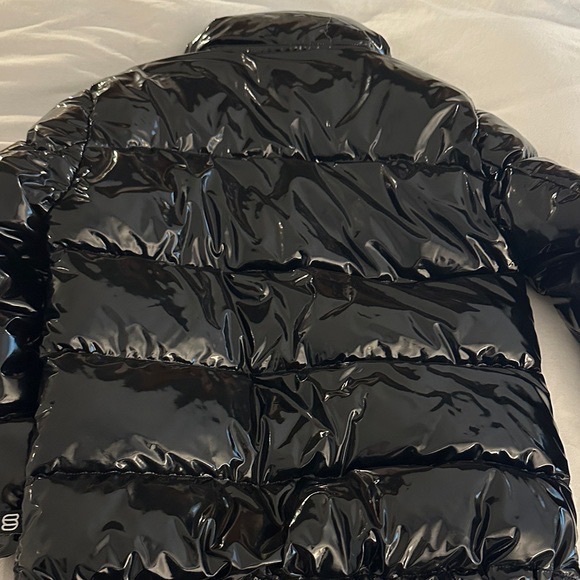 The Super Puff Aritzia Jacket - Picture 5 of 5